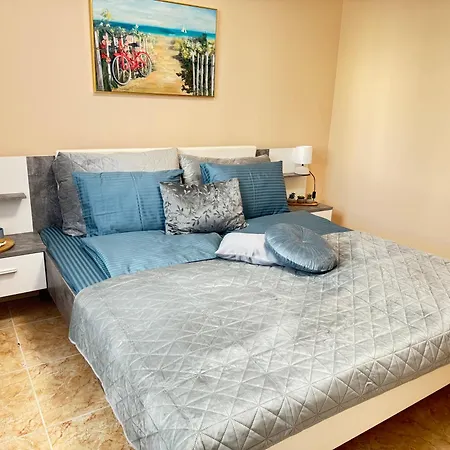 Mayana Appartament Apartman *